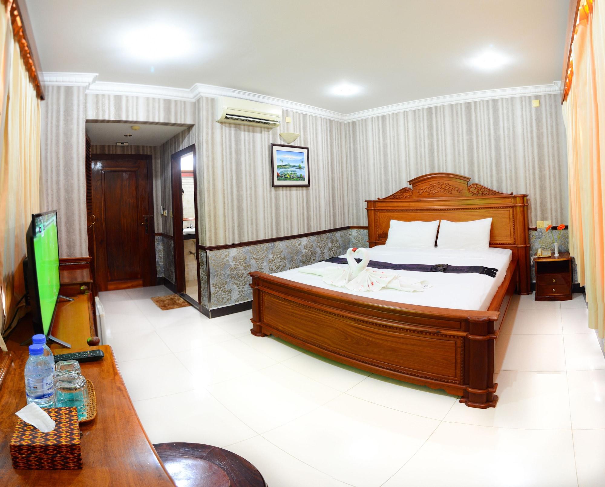 Holiday Hotel Баттамбанг Экстерьер фото